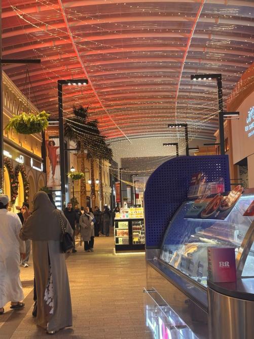 ബഹ്‌റൈൻ പതിയെ സാധാരണ നിലയിലേക്ക്; വാണിജ്യ മേഖലകളും ബാങ്കുകളും സജീവമാകുന്നു