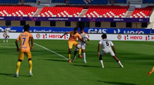 ആദ്യ പകുതിയിൽ 4-1 ന് പിന്നിൽ; രണ്ടാം പകുതിയിൽ സമനില പിടിച്ച് കേരളം