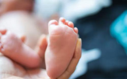 അമരാവതി ആശുപത്രിയിൽ വൻ തീപിടിത്തം: വെന്റിലേറ്റർ പൊട്ടിത്തെറിച്ച് മൂന്ന് പിഞ്ചുകുഞ്ഞുങ്ങൾ മരിച്ചു