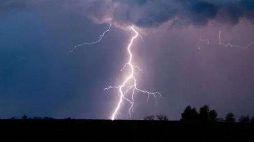 ഇന്നും ഇടിയോടുകൂടി മഴയെത്തും; ഏഴു ജില്ലകളിൽ യെല്ലോ അലർട്ട്