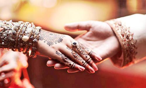 പെൺകുട്ടികളുടെ വിവാഹം മാതാപിതാക്കളുടെ പങ്കാളിത്തത്തോടെ വേണമെന്നു ഹൈക്കോടതി പെൺകുട്ടികളുടെ വിവാഹം മാതാപിതാക്കളുടെ പങ്കാളിത്തത്തോടെ വേണമെന്നു ഹൈക്കോടതി