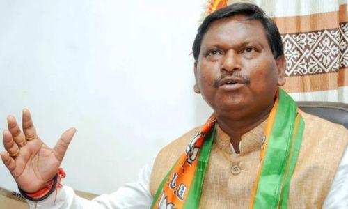 ഒരു വിഭാഗം ചർച്ചയ്ക്ക് തയ്യാറാകുന്നില്ല’; കർഷകരെ കുറ്റപ്പെടുത്തി കേന്ദ്ര മന്ത്രി ഒരു വിഭാഗം ചർച്ചയ്ക്ക് തയ്യാറാകുന്നില്ല’; കർഷകരെ കുറ്റപ്പെടുത്തി കേന്ദ്ര മന്ത്രി