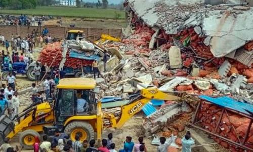 ഉത്തർപ്രദേശിൽ കോൾഡ് സ്റ്റോറേജിന്റെ മേൽക്കൂര തകർന്ന് വീണ് എട്ട് മരണം ഉത്തർപ്രദേശിൽ കോൾഡ് സ്റ്റോറേജിന്റെ മേൽക്കൂര തകർന്ന് വീണ് എട്ട് മരണം