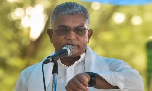 ഇന്ത്യയുടെ പേര് മാറ്റത്തെ എതിർക്കുന്നവർ രാജ്യം വിട്ട് പോകണമെന്ന് പശ്ചിമ ബംഗാൾ ബി.ജെ.പി നേതാവ് ഇന്ത്യയുടെ പേര് മാറ്റത്തെ എതിർക്കുന്നവർ രാജ്യം വിട്ട് പോകണമെന്ന് പശ്ചിമ ബംഗാൾ ബി.ജെ.പി നേതാവ്