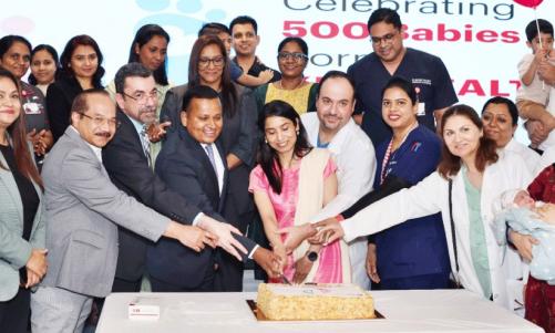 ഉമ്മുൽ ഹസ്സം കിംസ് ഹെൽത്ത് ഹോസ്പിറ്റലിൽ 500ആമത്തെ കുഞ്ഞിന്റെ ജനനത്തോടനുബന്ധിച്ച് ആഘോഷ പരിപാടികൾ നടന്നു ഉമ്മുൽ ഹസ്സം കിംസ് ഹെൽത്ത് ഹോസ്പിറ്റലിൽ 500ആമത്തെ കുഞ്ഞിന്റെ ജനനത്തോടനുബന്ധിച്ച് ആഘോഷ പരിപാടികൾ നടന്നു