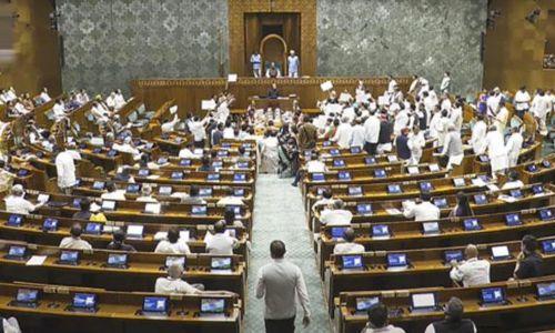 കന്യാസ്ത്രീകളുടെ അറസ്റ്റ്; പാർലമെന്‍റിൽ പ്രതിഷേധം, ഇരുസഭകളും സ്തംഭിച്ചു