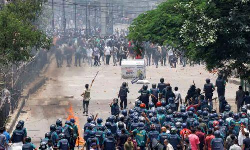 പ്രതിഷേധ പ്രകടനങ്ങളിൽ പങ്കെടുത്ത മൂന്ന് ബംഗ്ലാദേശ് പൗരന്മാരെ ജീവപര്യന്തം തടവിനും 54 പേരെ നാടുകടത്താനും വിധിച്ച് യുഎഇ പ്രതിഷേധ പ്രകടനങ്ങളിൽ പങ്കെടുത്ത മൂന്ന് ബംഗ്ലാദേശ് പൗരന്മാരെ ജീവപര്യന്തം തടവിനും 54 പേരെ നാടുകടത്താനും വിധിച്ച് യുഎഇ