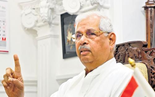പി.എസ്.സി ചെയർമാനെയും 16 അംഗങ്ങളെയും പുറത്താക്കണം: സ്ഥാനമൊഴിയുന്നതിന് മുന്പ് ഗവർണർ അർലേക്കർ  രാഷ്ട്രപതിക്ക് ശുപാർശ നൽകിയതായി റിപ്പോർട്ട്