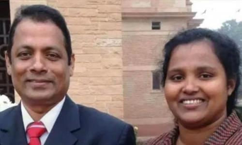 ഉത്തർപ്രദേശിൽ മതപരിവർത്തനം ആരോപിച്ച് മലയാളി പാസ്റ്ററെയും ഭാര്യയെയും അറസ്റ്റ് ചെയ്തു ഉത്തർപ്രദേശിൽ മതപരിവർത്തനം ആരോപിച്ച് മലയാളി പാസ്റ്ററെയും ഭാര്യയെയും അറസ്റ്റ് ചെയ്തു