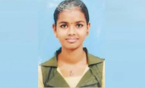 പാലാ സെന്റ് തോമസ് കോളജില് വിദ്യാര്ഥിനിയെ സഹപാഠി കഴുത്തറുത്തു കൊലപ്പെടുത്തി പാലാ സെന്റ് തോമസ് കോളജില് വിദ്യാര്ഥിനിയെ സഹപാഠി കഴുത്തറുത്തു കൊലപ്പെടുത്തി