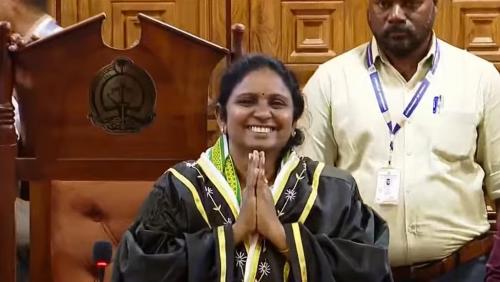 കൊച്ചി മേയറായി വി.കെ. മിനിമോൾ; ഉപാധ്യക്ഷനായി ദീപക് ജോയ്