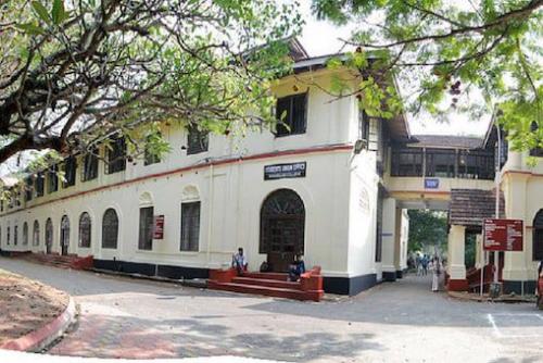 കോളേജുകൾ ഒക്ടോബർ നാലിന് തുറക്കും കോളേജുകൾ ഒക്ടോബർ നാലിന് തുറക്കും