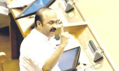 കേരള ബജറ്റ് 2023; സഭയ്ക്കകത്ത് പ്രതിഷേധവുമായി പ്രതിപക്ഷം കേരള ബജറ്റ് 2023; സഭയ്ക്കകത്ത് പ്രതിഷേധവുമായി പ്രതിപക്ഷം