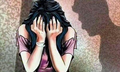 പത്തും പന്ത്രണ്ടും വയസ്സുള്ള പെണ്കുട്ടികളെ പീഡിപ്പിച്ച കേസില് അമ്മയുടെ ആണ്സുഹൃത്ത് പിടിയില് പത്തും പന്ത്രണ്ടും വയസ്സുള്ള പെണ്കുട്ടികളെ പീഡിപ്പിച്ച കേസില് അമ്മയുടെ ആണ്സുഹൃത്ത് പിടിയില്