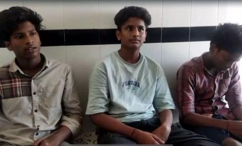 മലപ്പുറത്ത് കരോള് സംഘത്തിന് നേരെ അക്രമം; ആശുപത്രിയിലായത് അഞ്ചോളം വിദ്യാര്ത്ഥികള് മലപ്പുറത്ത് കരോള് സംഘത്തിന് നേരെ അക്രമം; ആശുപത്രിയിലായത് അഞ്ചോളം വിദ്യാര്ത്ഥികള്