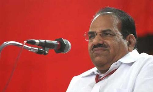 കോടിയേരിയുടെ പ്രസംഗവേദിയ്ക്ക് നേരെ ബോംബേറ്