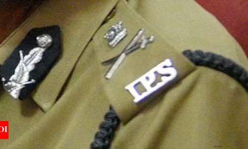 നിരന്തരമായി മോശം സന്ദേശങ്ങൾ അയച്ചു; ഐ.പി.എസ് ഉദ്യോഗസ്ഥനെതിരെ പരാതിയുമായി വനിതാ എസ്.ഐമാർ നിരന്തരമായി മോശം സന്ദേശങ്ങൾ അയച്ചു; ഐ.പി.എസ് ഉദ്യോഗസ്ഥനെതിരെ പരാതിയുമായി വനിതാ എസ്.ഐമാർ