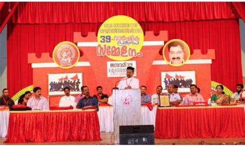 കേരളം ഇന്ത്യയ്ക്ക്‌ മാതൃക : ഫാ. പ്രൊഫ. മാത്യുസ്‌ വാഴക്കുന്നം