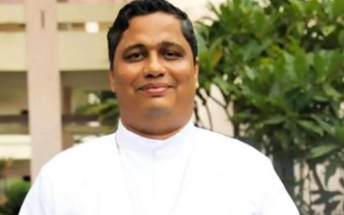 രക്തസാക്ഷികളെ അധിക്ഷേപിച്ച് തലശ്ശേരി ബിഷപ്പ് ജോസഫ് പാംപ്ലാനി രക്തസാക്ഷികളെ അധിക്ഷേപിച്ച് തലശ്ശേരി ബിഷപ്പ് ജോസഫ് പാംപ്ലാനി
