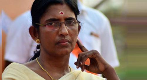 ശശികല വീണ്ടും സന്നിധാനത്തേക്ക്; ആറ് മണിക്കൂര്‍ തങ്ങാന്‍ അനുവാദം