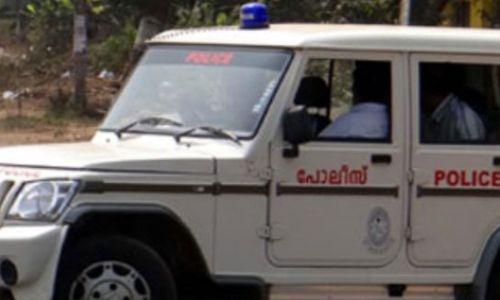 ഇൻസ്റ്റഗ്രാം സൗഹൃദം; പത്തനംതിട്ടയിൽ സ്കൂള് വിദ്യാര്ത്ഥിനിയെ സംഘം ചേര്ന്ന് പീഡിപ്പിച്ചു ഇൻസ്റ്റഗ്രാം സൗഹൃദം; പത്തനംതിട്ടയിൽ സ്കൂള് വിദ്യാര്ത്ഥിനിയെ സംഘം ചേര്ന്ന് പീഡിപ്പിച്ചു