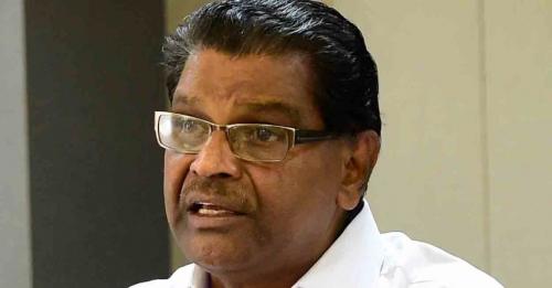 വലയിലായത് നത്തോലി മാത്രം, വലിയ മീനുകൾ ഇപ്പോഴും പുറത്തെന്ന് തിരുവഞ്ചൂർ വലയിലായത് നത്തോലി മാത്രം, വലിയ മീനുകൾ ഇപ്പോഴും പുറത്തെന്ന് തിരുവഞ്ചൂർ
