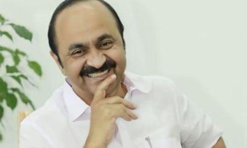 ആർഷോയ്ക്ക് ഒ­രു പാല്‍­ക്കു­പ്പി കൂ­ടി പോ­ലീ­സി­ന് കൊ­ടു­ക്കാ­മാ­യി­രുന്നു: പ­രി­ഹ­സിച്ച് വി.ഡി സ­തീ­ശന്‍