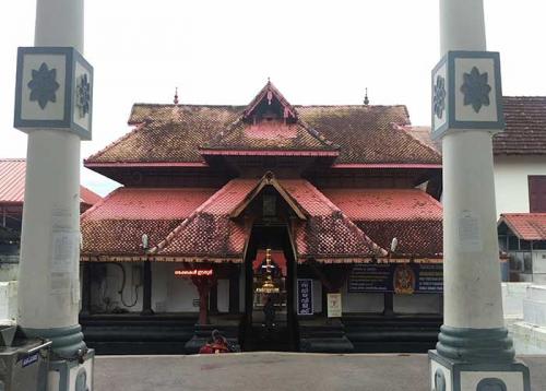 ഏറ്റുമാനൂർ ശിവക്ഷേത്രത്തിലെ തിരുവാഭരണം കാണാതായി