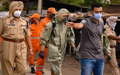വിഷവാതക ചോര്ച്ച: ലുധിയാനയിൽ മരണസംഖ്യ 11 ആയി, 2 ലക്ഷം ധനസഹായം പ്രഖ്യാപിച്ചു വിഷവാതക ചോര്ച്ച: ലുധിയാനയിൽ മരണസംഖ്യ 11 ആയി, 2 ലക്ഷം ധനസഹായം പ്രഖ്യാപിച്ചു