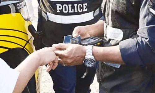19,000 പ്രവാസികളെ നാടുകടത്തി കുവൈത്ത്; കരിമ്പട്ടികയിൽപെടുത്തിയ ഇവർക്ക് ഇനി രാജ്യത്ത് പ്രവേശിക്കാനാകില്ല 19,000 പ്രവാസികളെ നാടുകടത്തി കുവൈത്ത്; കരിമ്പട്ടികയിൽപെടുത്തിയ ഇവർക്ക് ഇനി രാജ്യത്ത് പ്രവേശിക്കാനാകില്ല