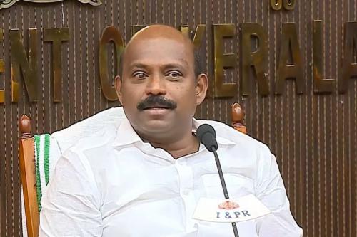 രഹസ്യ റിപ്പോർട്ട് കയ്യിലുണ്ട്; എക്സൈസ് ഉദ്യോഗസ്ഥർക്ക് അന്ത്യശാസനവുമായി മന്ത്രി ലിജു