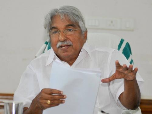 പ്രവാസികളിൽ നിന്ന് ക്വറന്റീൻ ചിലവ് ഈടാക്കാനുള്ള തീരുമാനത്തിനെതിരെ ഉമ്മൻചാണ്ടി പ്രവാസികളിൽ നിന്ന് ക്വറന്റീൻ ചിലവ് ഈടാക്കാനുള്ള തീരുമാനത്തിനെതിരെ ഉമ്മൻചാണ്ടി