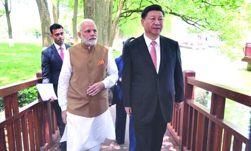 ഒന്നി­ച്ച് മു­ന്നോ­ട്ട്