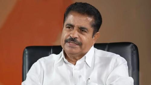 മലക്കം മറിഞ്ഞ് അടൂർ പ്രകാശ്; എന്നും അതിജീവിതക്കൊപ്പമെന്ന് വിശദീകരണം