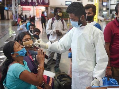 സംസ്ഥാനത്ത് ഇന്ന് 15567 പേര്ക്ക് കോവിഡ് സ്ഥിരീകരിച്ചു സംസ്ഥാനത്ത് ഇന്ന് 15567 പേര്ക്ക് കോവിഡ് സ്ഥിരീകരിച്ചു