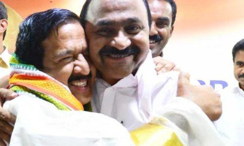 തങ്ങള് തമ്മിലുള്ളത് സഹോദരബന്ധം; ചെന്നിത്തലയെ അനുനയിപ്പിക്കാൻ വിഡി സതീശൻ തങ്ങള് തമ്മിലുള്ളത് സഹോദരബന്ധം; ചെന്നിത്തലയെ അനുനയിപ്പിക്കാൻ വിഡി സതീശൻ