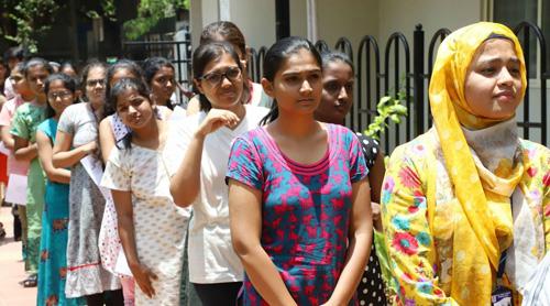 നീറ്റ് പരീക്ഷയിൽ ശിരോവസ്ത്രം ധരിക്കാൻ അനുമതി