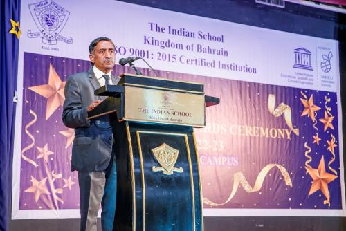 ഇന്ത്യൻ സ്കൂൾ റിഫ കാമ്പസ് അവാർഡ് ദാന ചടങ്ങിൽ പഠനത്തിൽ മികവ് പുലർത്തിയ വിദ്യാർത്ഥികളെ ആദരിച്ചു ഇന്ത്യൻ സ്കൂൾ റിഫ കാമ്പസ് അവാർഡ് ദാന ചടങ്ങിൽ പഠനത്തിൽ മികവ് പുലർത്തിയ വിദ്യാർത്ഥികളെ ആദരിച്ചു