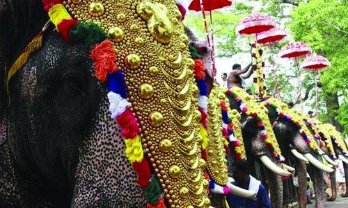 പ്രവാ­സലോ­കത്ത് പൂ­രനഗരി­ക്ക് ഒരു­ക്കമാ­യി­; സംസ്കാ­ര തൃ­ശൂർ പൂ­രം വെ­ള്ളി­യാ­ഴ്ച