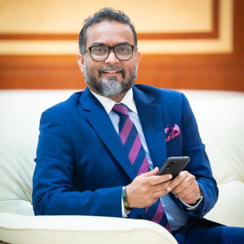 വി.നന്ദകുമാറിന് ലുലു ഗ്രൂപ്പിന്റെ മാര്‍ക്കറ്റിങ്ങ് ആന്റ് കമ്മ്യൂണിക്കഷന്‍സ് ഡയറക്ടര്‍ സ്ഥാനം 