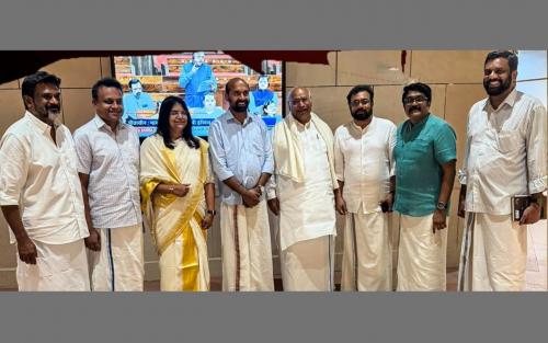ബിജെപിയുടെ 'ലുങ്കിവാല' അധിക്ഷേപം: പാർലമെന്റിൽ മുണ്ടുടുത്തെത്തി ഖാർഗെയും ദക്ഷിണേന്ത്യൻ എംപിമാരും