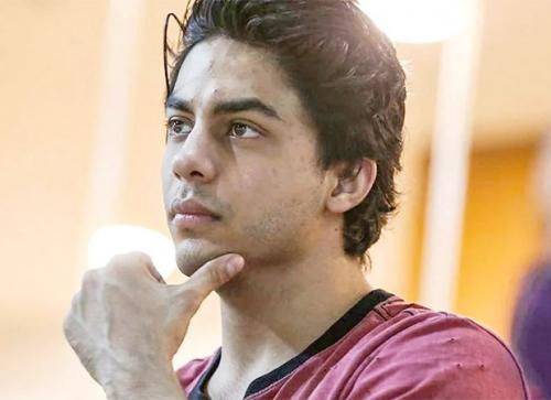 ലഹരിമരുന്ന് കേസ്; ആര്യൻ ഖാന് പാസ്പോർട്ട് തിരികെ നൽകാൻ കോടതി നിർദേശം