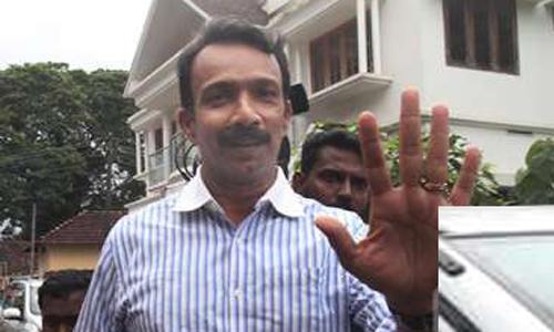 നടി­യെ­ ആക്രമി­ച്ച കേ­സ് : മൊ­ബൈൽ ഫോൺ നശി­പ്പി­ച്ചെ­ന്ന് പ്രതീഷ് ചാ­ക്കോ­