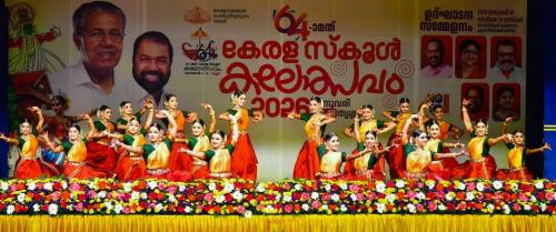 കലോത്സവത്തിൽ ഇഞ്ചോടിഞ്ച് പോരാട്ടം; മൂന്നാം ദിനത്തിൽ കോഴിക്കോടും കണ്ണൂരും മുന്നിൽ