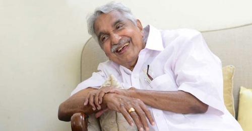 വിദഗ്ധ ചികിത്സയ്ക്കായി ഉമ്മൻചാണ്ടി ജർമ്മനിയിലേയേക്ക് പുറപ്പെട്ടു വിദഗ്ധ ചികിത്സയ്ക്കായി ഉമ്മൻചാണ്ടി ജർമ്മനിയിലേയേക്ക് പുറപ്പെട്ടു