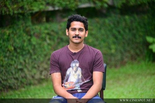 ഗണപതി സംവിധായകനാകുന്ന ‘ഒന്നു ചിരിക്കൂ’