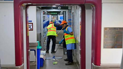 ഇനി ജനറൽ കോച്ചും തിളങ്ങും; ഓരോ മണിക്കൂറിലും ശുചീകരണവുമായി റെയിൽവേ