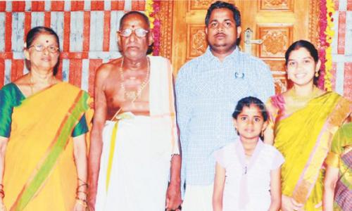അബുദാബിയിലെ ക്ഷേത്ര ശിലാസ്ഥാപനം : മുഖ്യകാർമ്മിത്വം വഹിച്ചത് കാസർഗോഡ് സ്വദേശി അബുദാബിയിലെ ക്ഷേത്ര ശിലാസ്ഥാപനം : മുഖ്യകാർമ്മിത്വം വഹിച്ചത് കാസർഗോഡ് സ്വദേശി