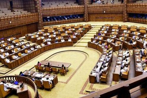  സ്പീക്കറെ നീക്കണമെന്ന പ്രമേയം നിയമസഭയില്‍; ഡയസ്സില്‍ നിന്നിറങ്ങി ശ്രീരാമകൃഷ്ണന്‍