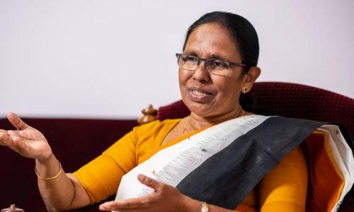 സൈബര് ആക്രമണത്തില് പ്രതികരണവുമായി കെകെ ശൈലജ സൈബര് ആക്രമണത്തില് പ്രതികരണവുമായി കെകെ ശൈലജ